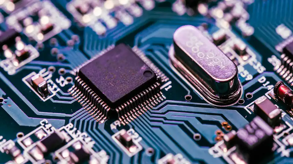 Close-up of a BGA processor package on a circuit board