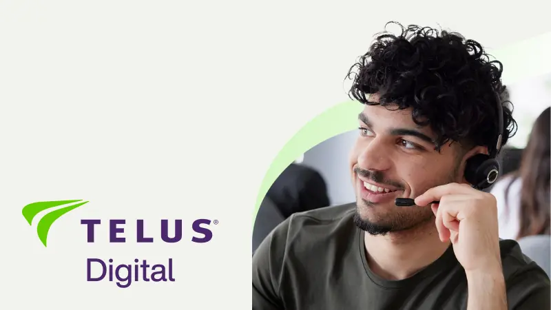 Agent with headset in a customer support center