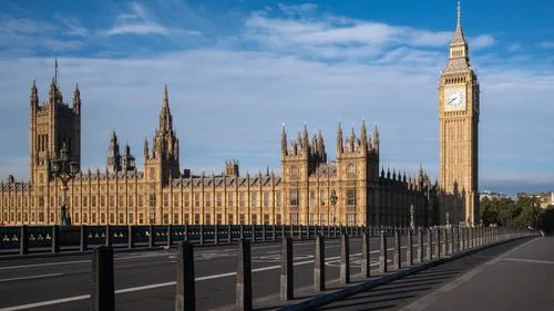 The Palace of Westminster and Big Ben seen from Westminster Bridge on a sunny day